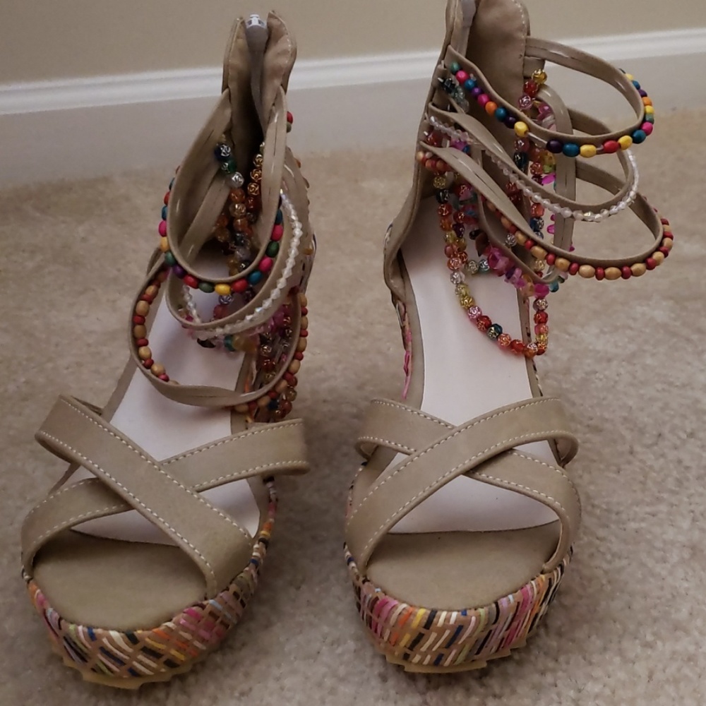 Sandals - Picture 2 of 7